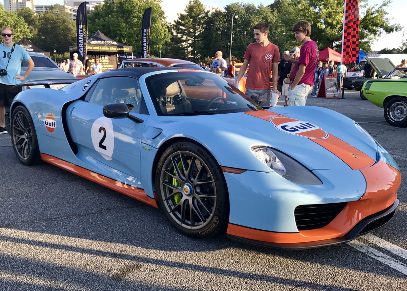 Gulf themed Porsche 918